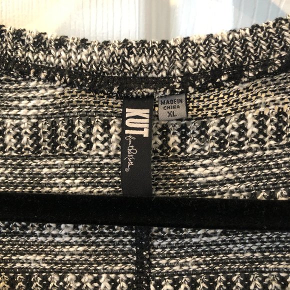 Kut from the Kloth Pullover Black/White Sweater Size XL - Picture 10 of 13
